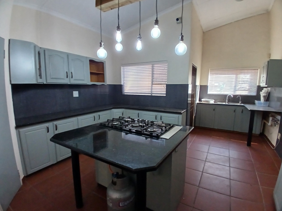 To Let 4 Bedroom Property for Rent in Schoemansville North West